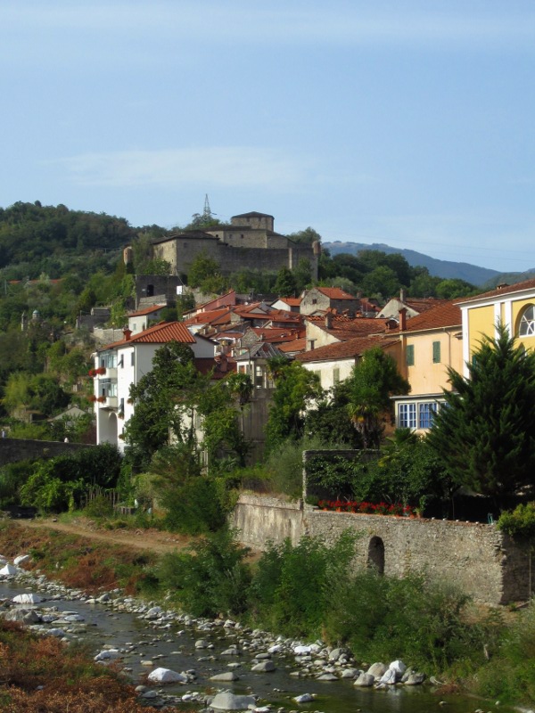 Pontremoli van buitenaf, andere kant