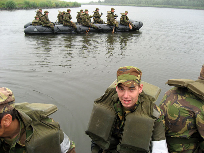 Roeien op een rubberboot