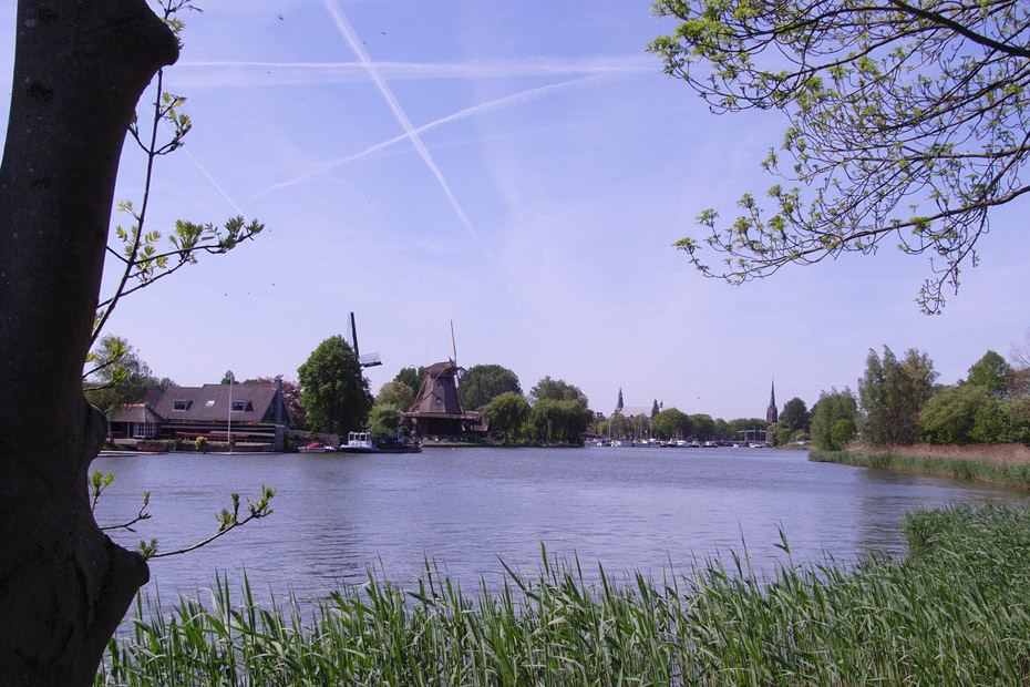 2 molens en wat kerkjes bij Weesp