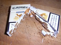 /images/staff/images/sigarettenpakjedoormidden.jpg
