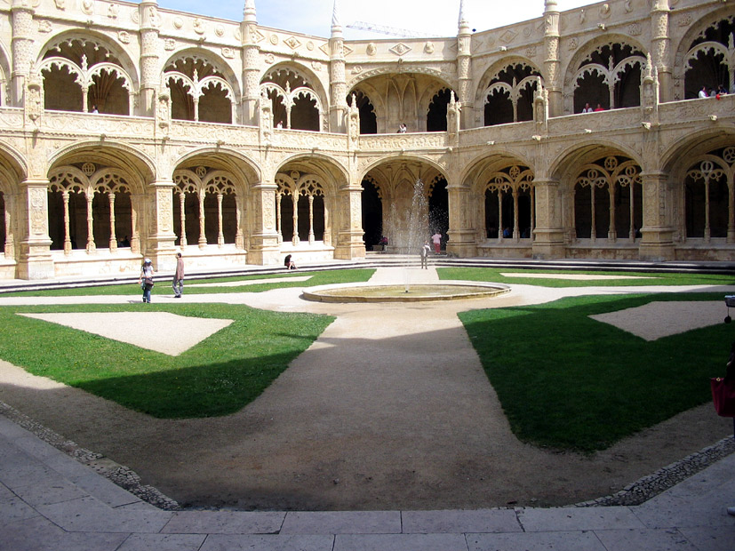 De binnenplaats van de Mosteiro dos Jernimos