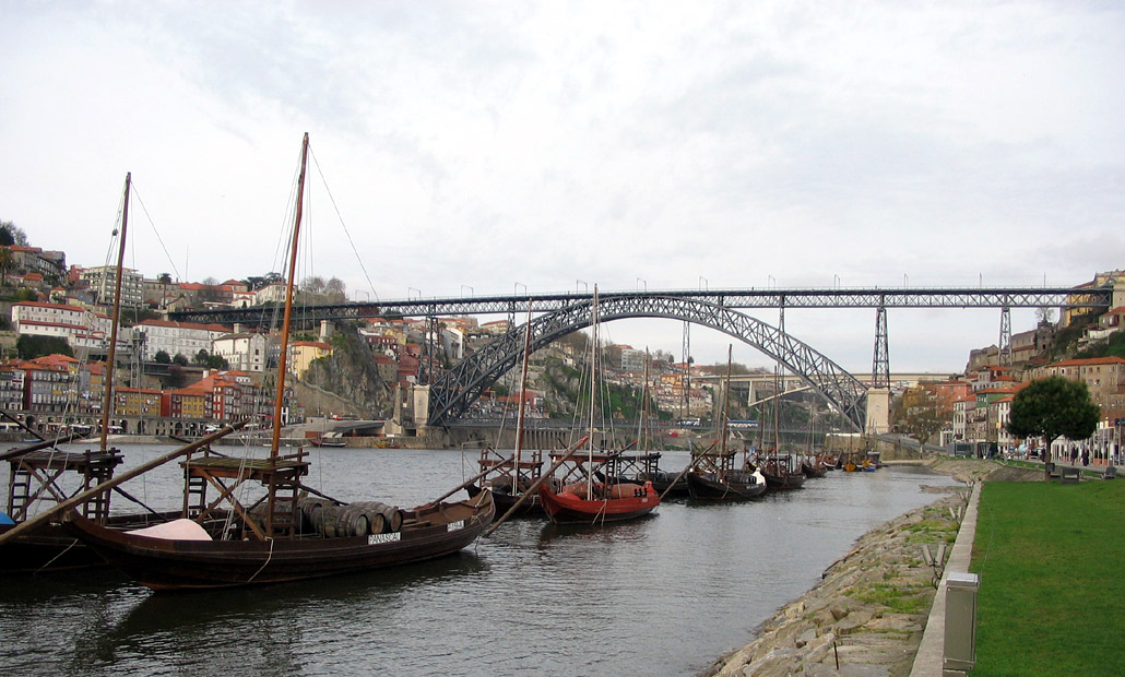 Portboten en Porto vanaf de overkant